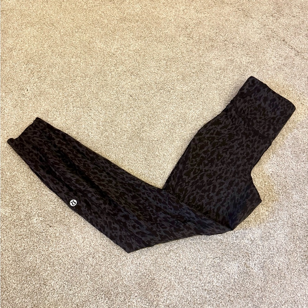 ✨ Lululemon Cheetah Print Leggings In Size 2